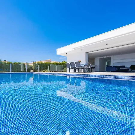 Villa Lirios View By Interhome *