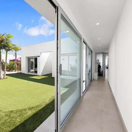 Villa Lirios View By Interhome *