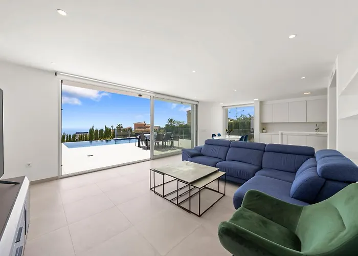 וילה Lirios View By Interhome *