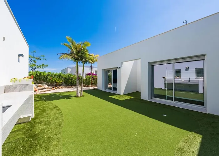 Lirios View By Interhome * בניטאצ'ל