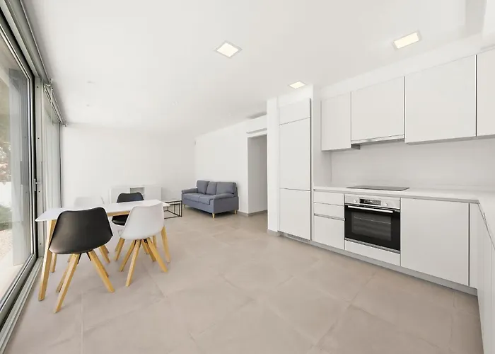 Lirios View By Interhome וילה