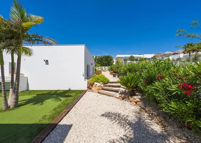 Lirios View By Interhome וילה *