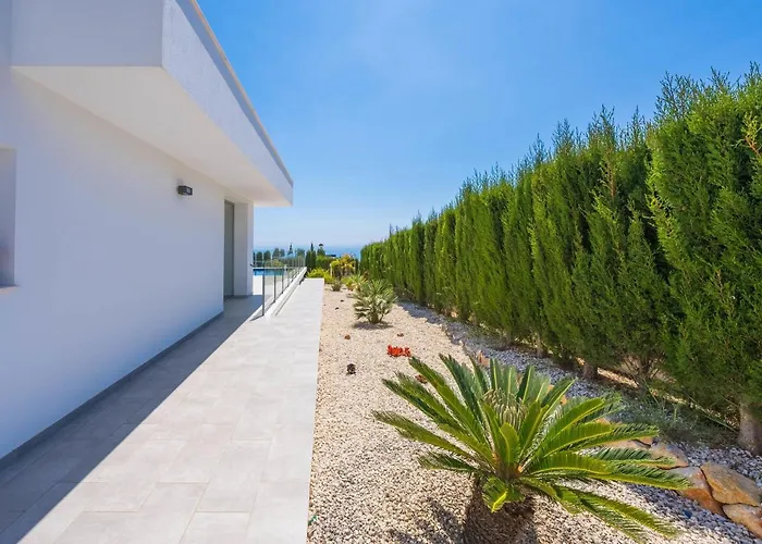 Lirios View By Interhome וילה *